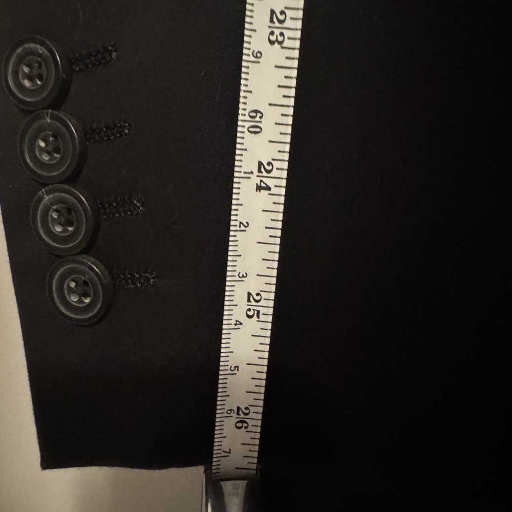 Men's Suit - Picture 2 of 4